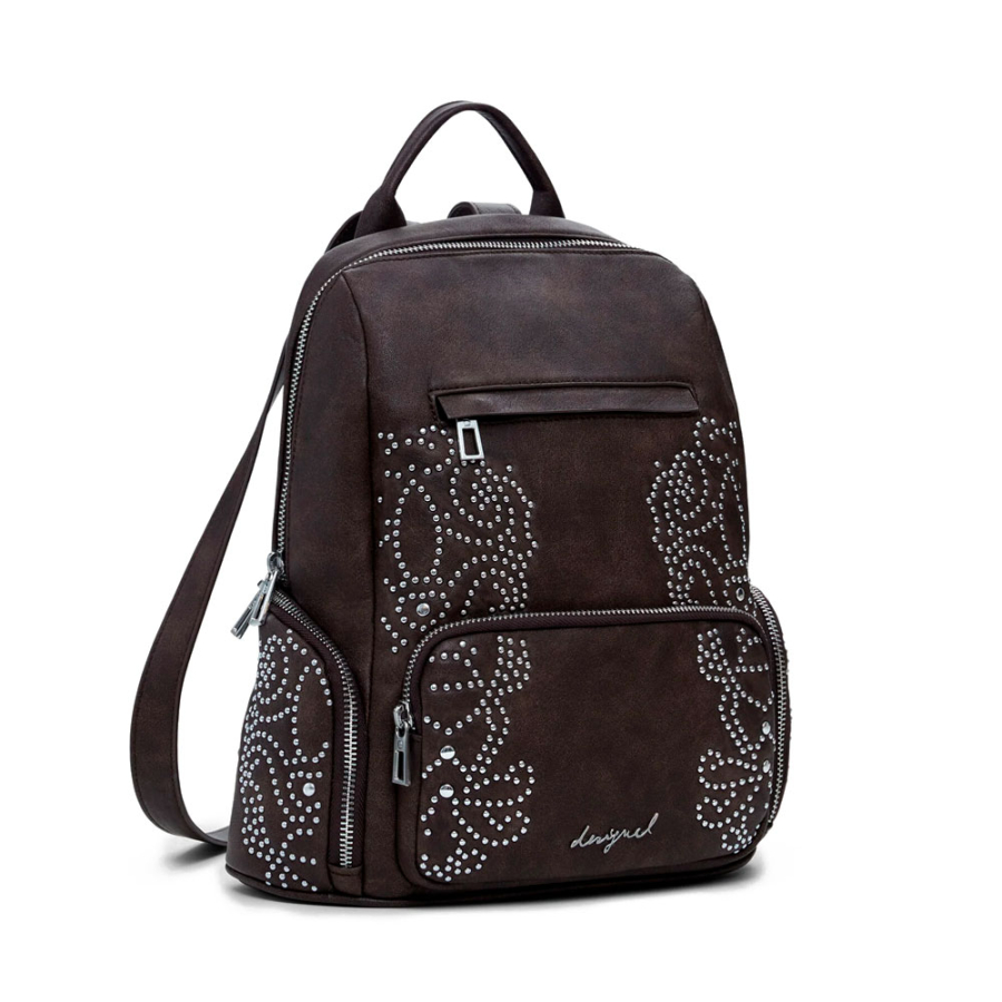 mochila-pequena-com-bolso-cravejado mochila-pequena-com-bolso-cravejado
