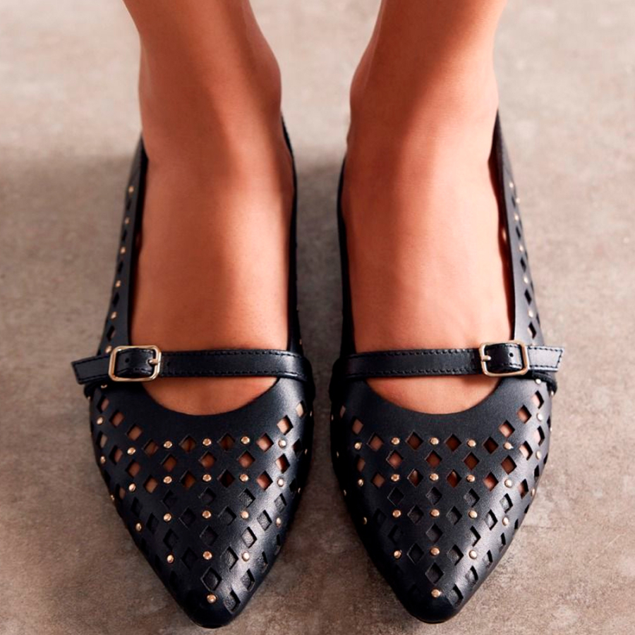 ballerine-in-pelle-con-borchie-nessen ballerine-in-pelle-con-borchie-nessen