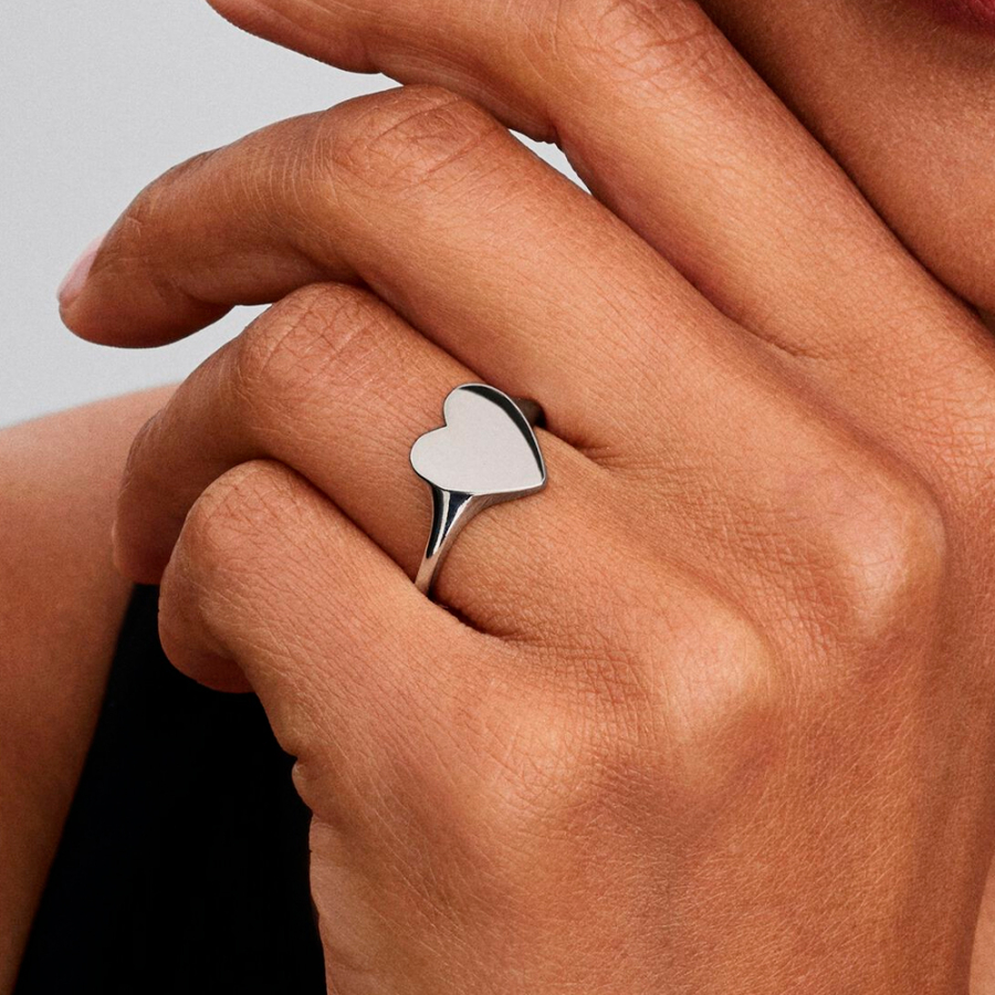 anello-a-forma-di-cuore-incisibile-in-argento-sterling-193988c00 anello-a-forma-di-cuore-incisibile-in-argento-sterling-193988c00