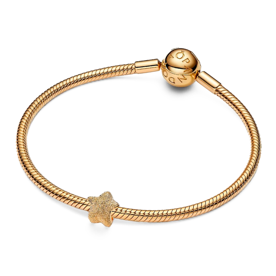 charm-mini-estrella-textura-recubrimiento-en-oro-de-14k-764050c00