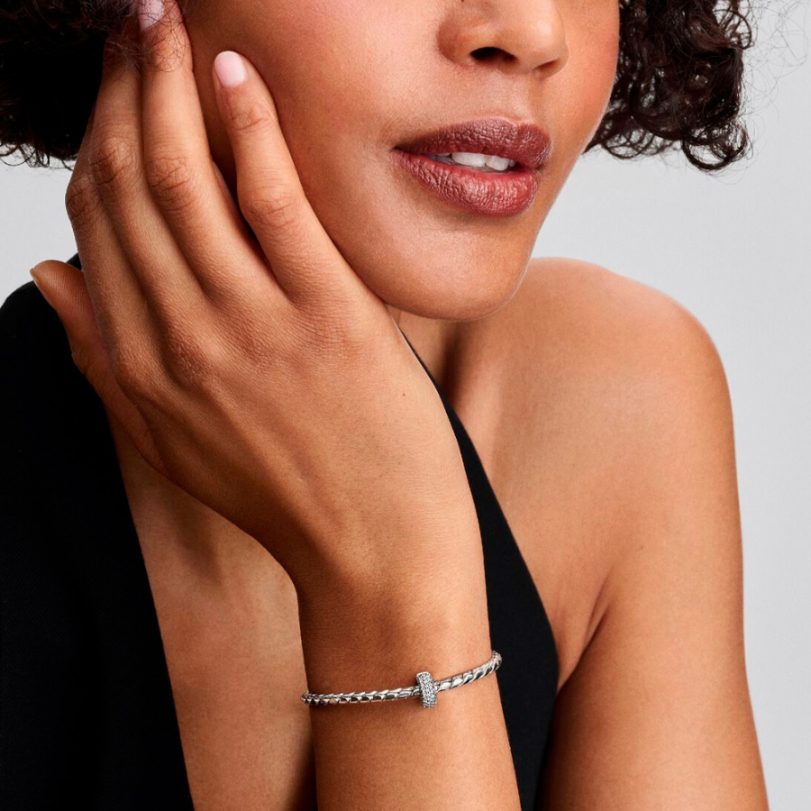 breloque-clip-pavee-794032c01 breloque-clip-pavee-794032c01