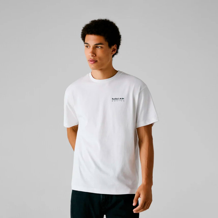 t-shirt-mit-bequemer-passform-und-bedruckter-ruckseite