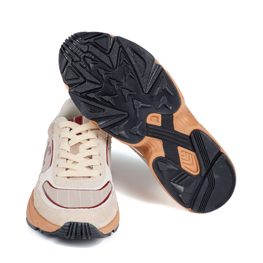 running-shoes-with-soles