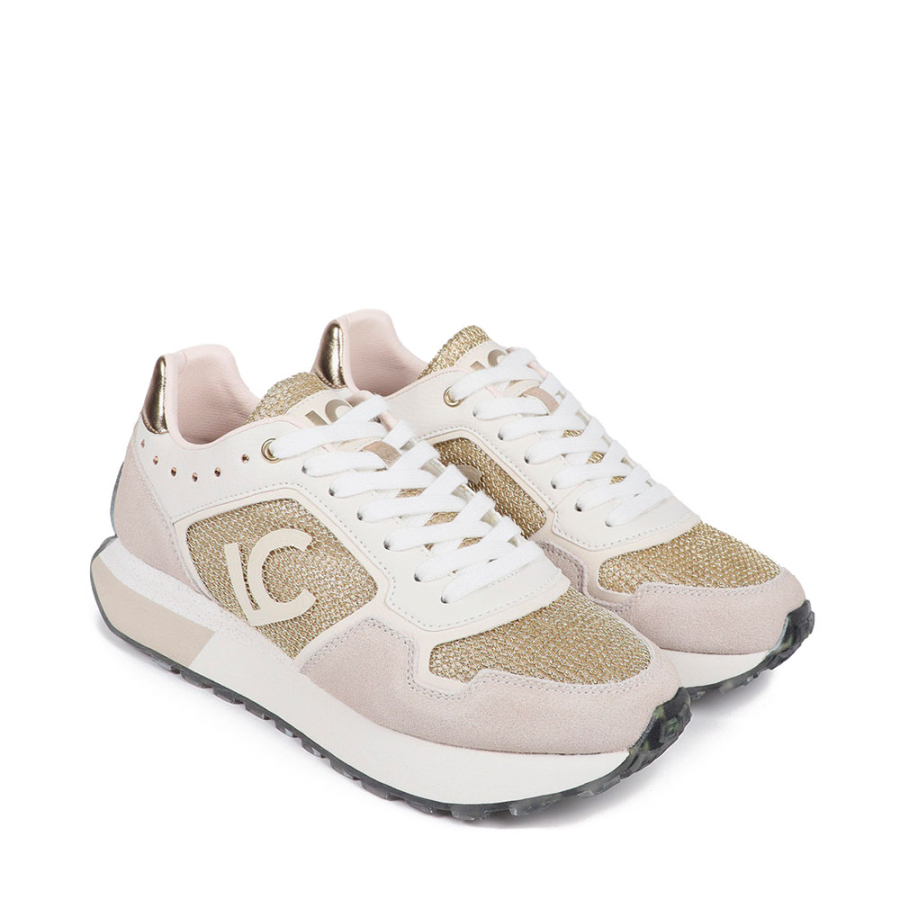 sneakers-con-suola-personalizzata-e-dettagli-dorati sneakers-con-suola-personalizzata-e-dettagli-dorati