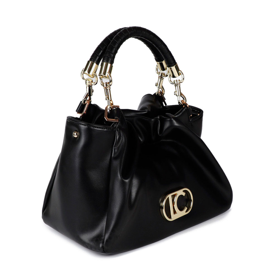 sac-a-bandouliere-avec-details-metalliques sac-a-bandouliere-avec-details-metalliques