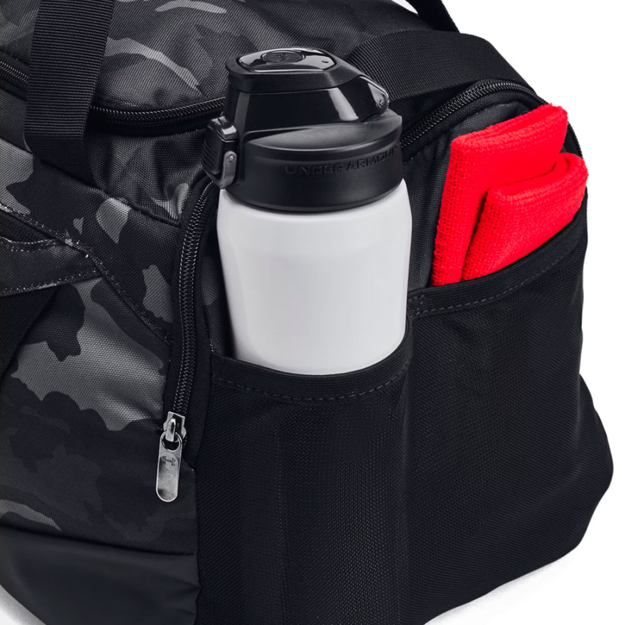 bolsa-de-deporte-pequena-ua-undeniable-50