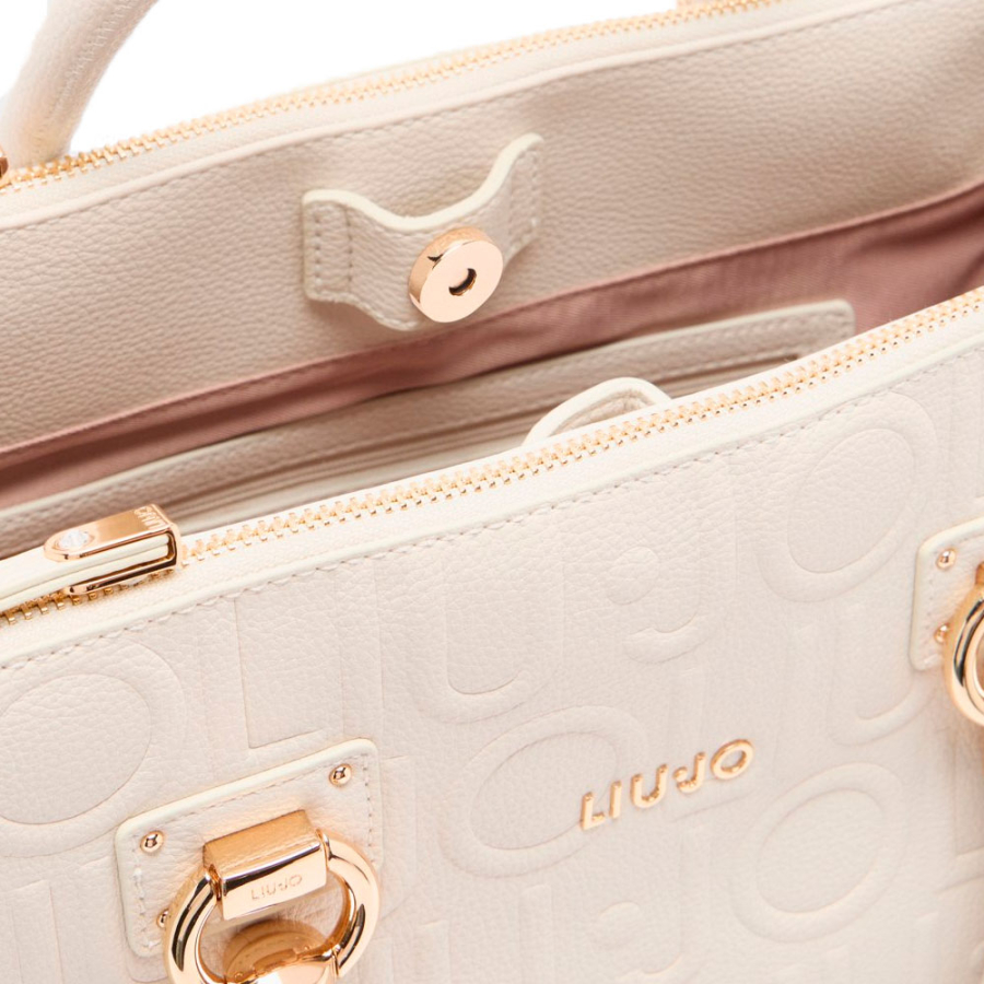 mittelgrosse-umhangetasche-mit-logo