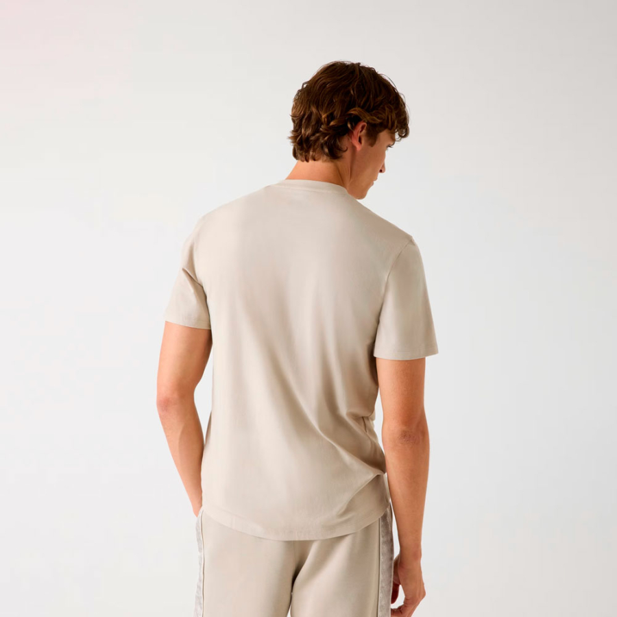camiseta-logotipo-lateral