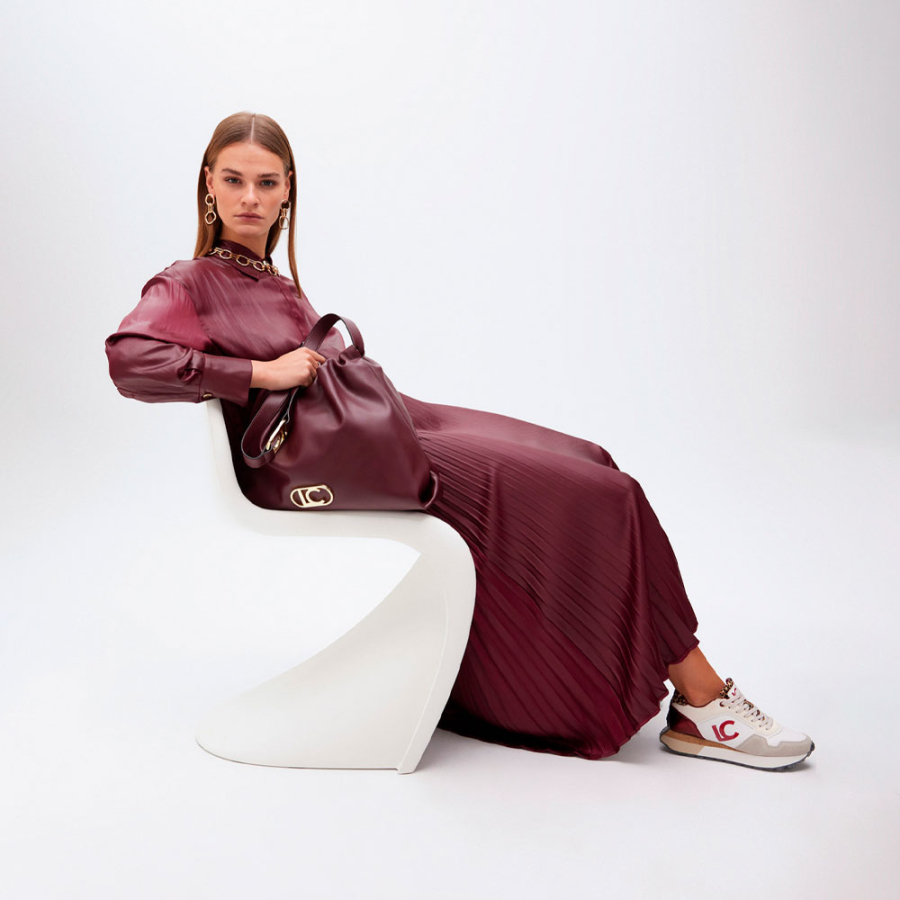 shopper-tasche-aus-kunstleder-mit-ovalem-lc-logo shopper-tasche-aus-kunstleder-mit-ovalem-lc-logo