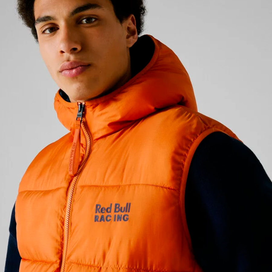 kapuzenweste-mit-aufgedrucktem-logo kapuzenweste-mit-aufgedrucktem-logo