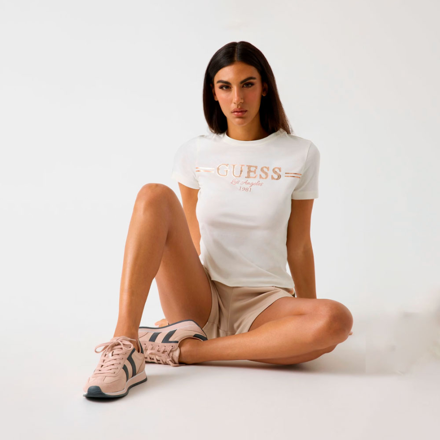 t-shirt-mit-glitzer-logo t-shirt-mit-glitzer-logo