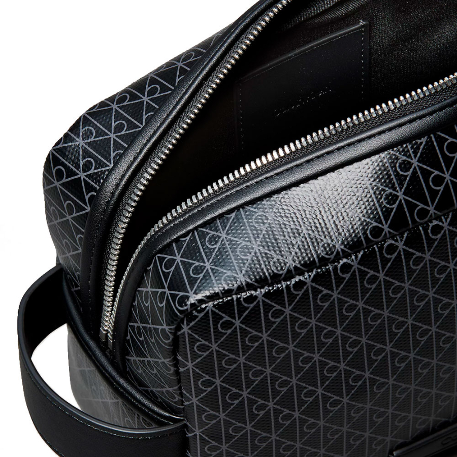 borsa-da-viaggio-con-cerniera-e-logo-monogramma-su-tutta-la-superficie