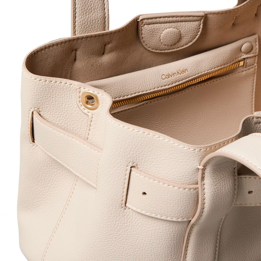 bolsa-pequena-com-cinto bolsa-pequena-com-cinto