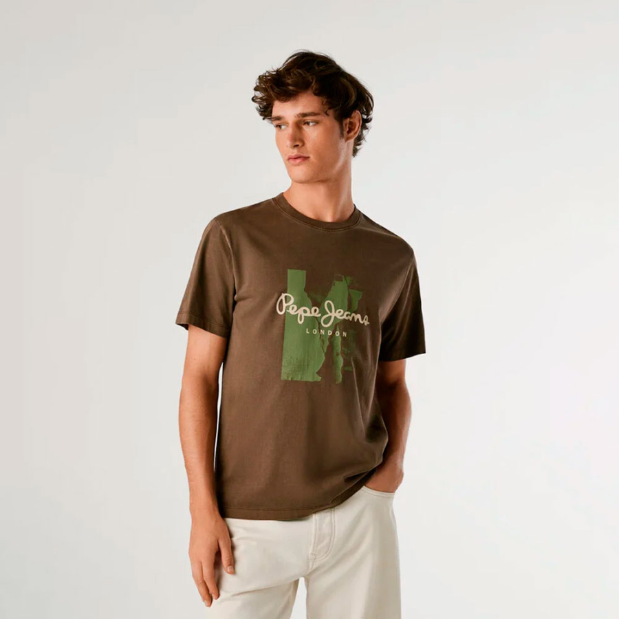 t-shirt-mit-logo-print-in-normaler-passform