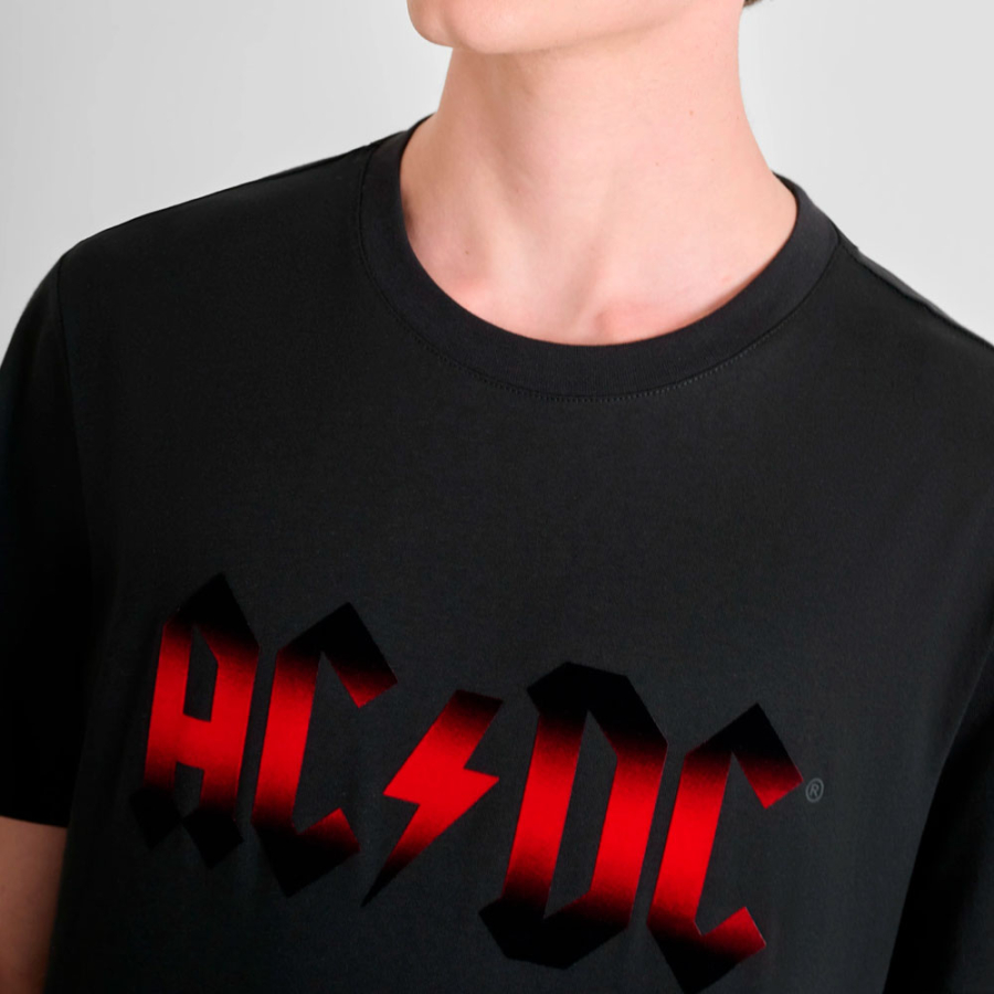 camiseta-con-estampado-ac-dc camiseta-con-estampado-ac-dc