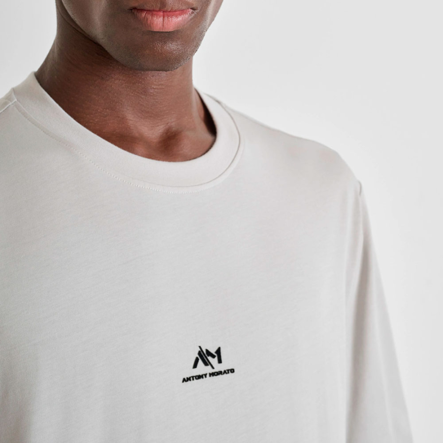 camiseta-com-logotipo