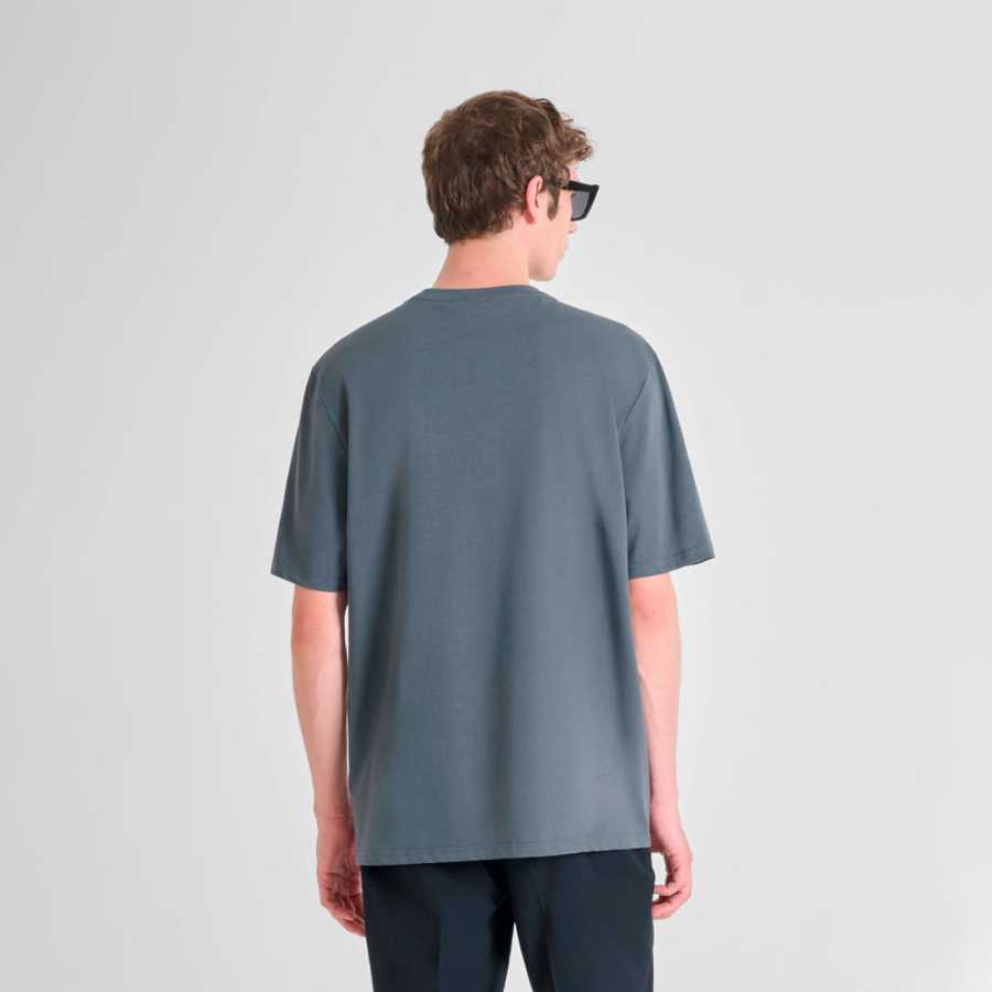 camiseta-com-logotipo