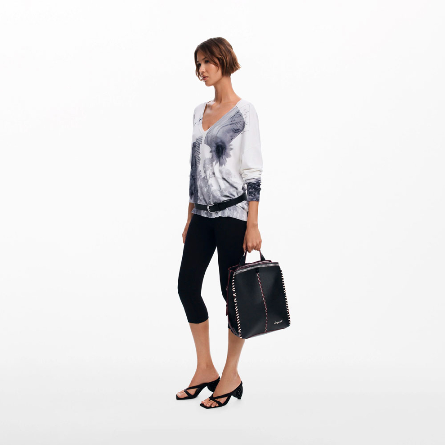 grosser-rucksack-mit-nahten-in-lederoptik grosser-rucksack-mit-nahten-in-lederoptik