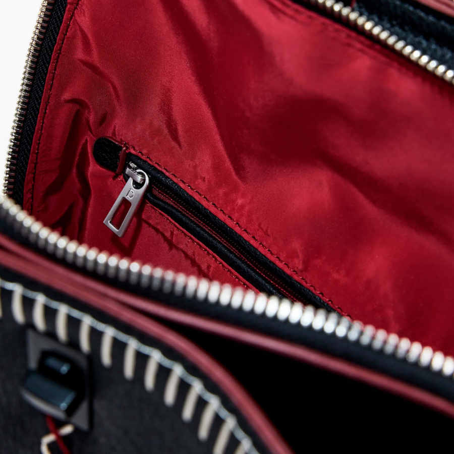 grosser-rucksack-mit-nahten-in-lederoptik grosser-rucksack-mit-nahten-in-lederoptik