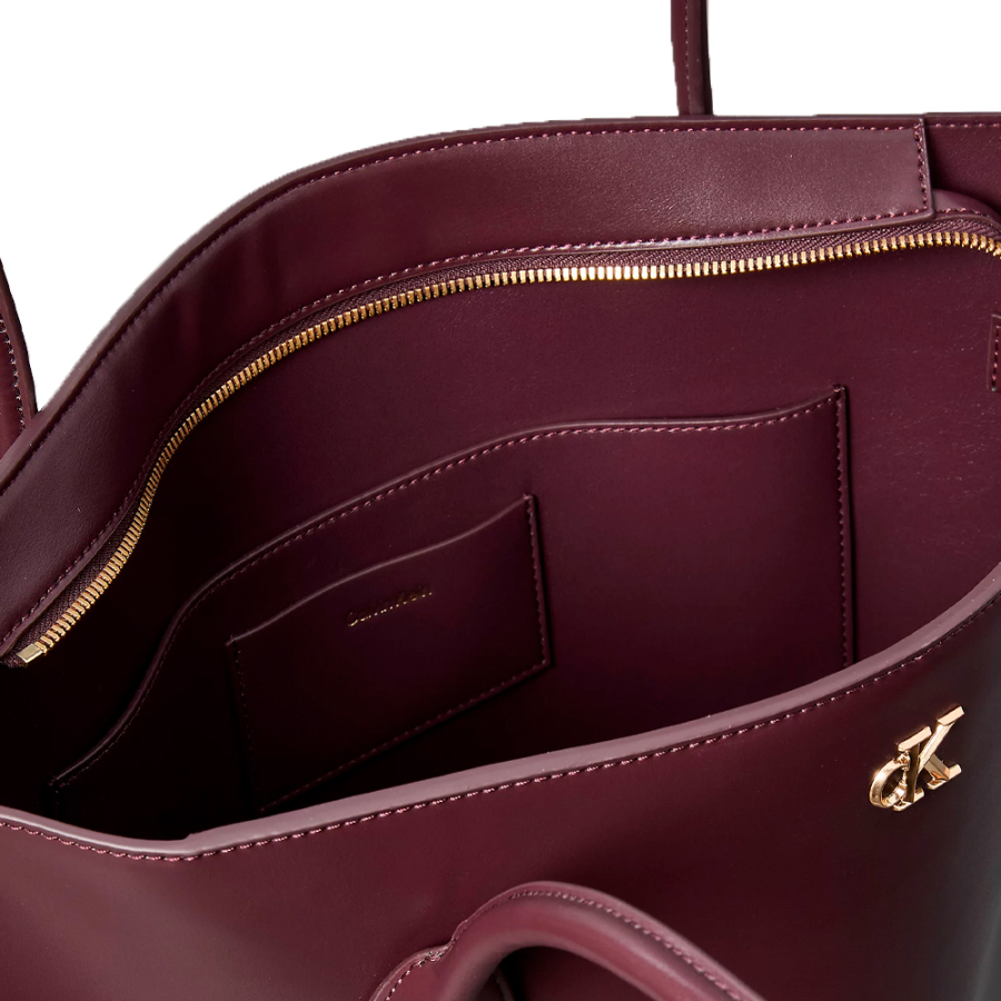 sac-fourre-tout-avec-logo-monogramme sac-fourre-tout-avec-logo-monogramme
