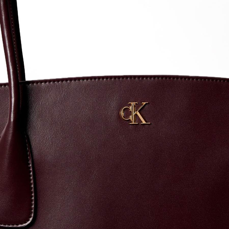 bolso-tote-con-herraje-con-logo-monograma bolso-tote-con-herraje-con-logo-monograma