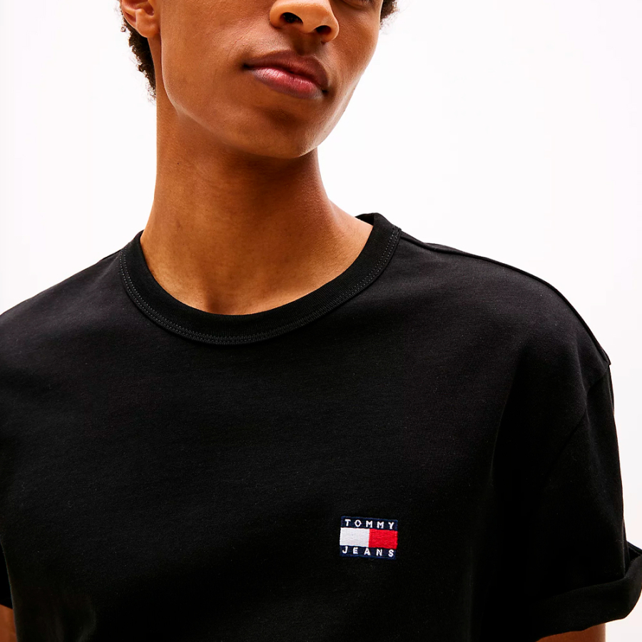 t-shirt-a-col-ras-du-cou-avec-patch-ton-sur-ton t-shirt-a-col-ras-du-cou-avec-patch-ton-sur-ton