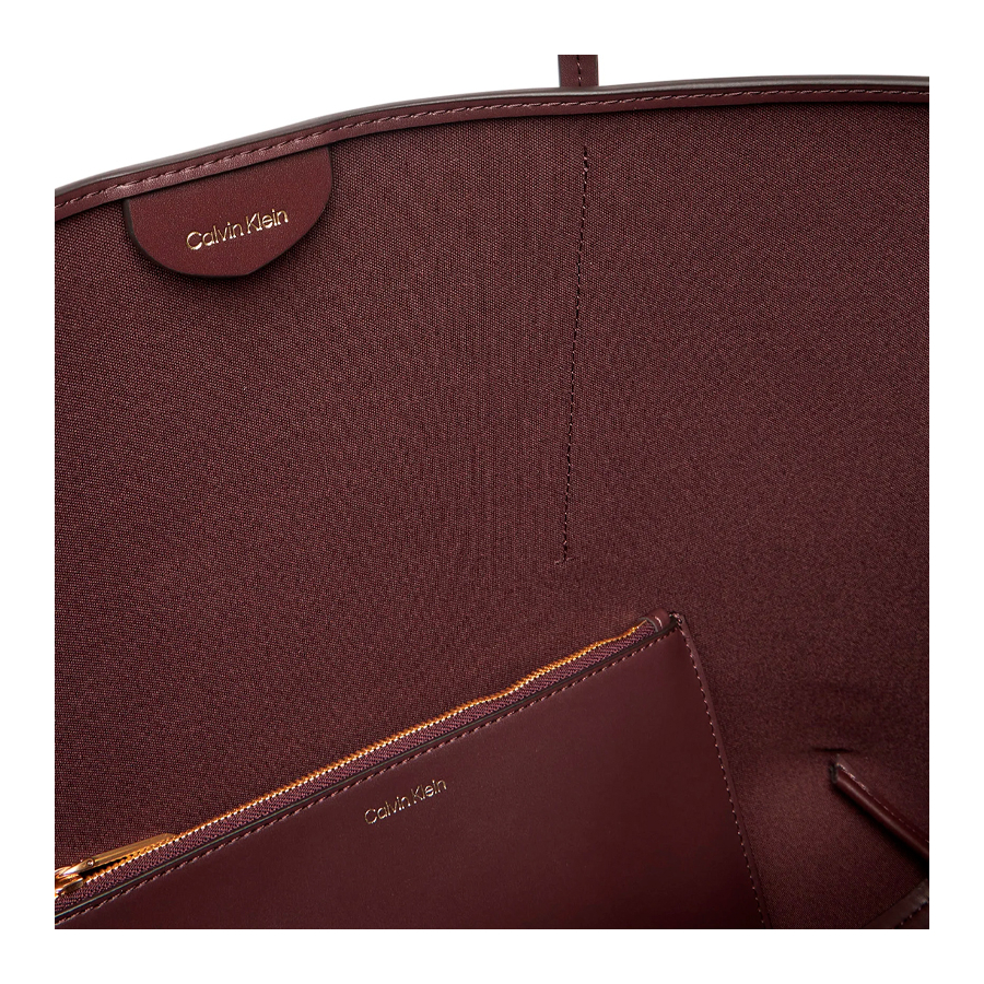 tragetasche-mit-monogramm-logo-und-beutel tragetasche-mit-monogramm-logo-und-beutel