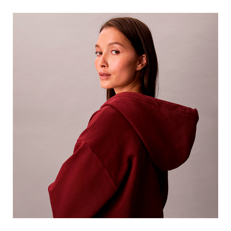 kapuzenjacke-mit-reissverschluss-und-monogramm kapuzenjacke-mit-reissverschluss-und-monogramm