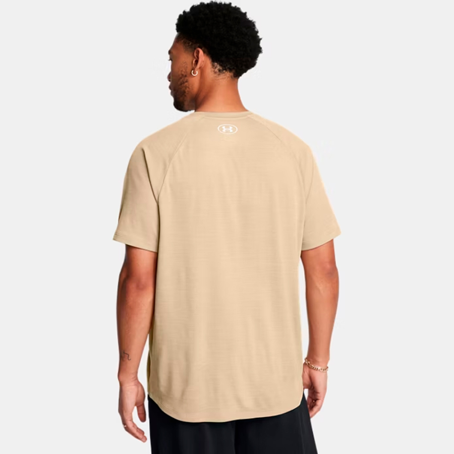 camiseta-de-manga-corta-con-textura-tech camiseta-de-manga-corta-con-textura-tech