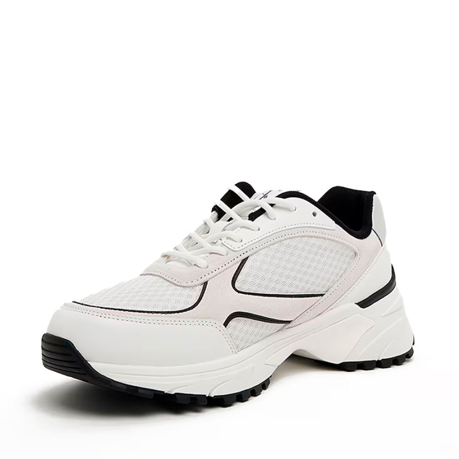 tenis-de-couro-e-malha-respiraveis