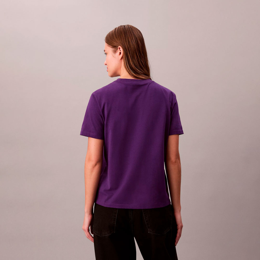 camiseta-con-logo-monograma camiseta-con-logo-monograma
