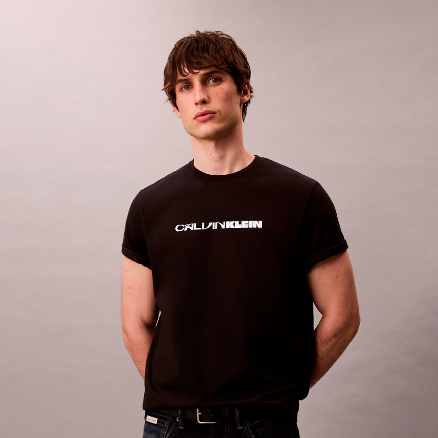 t-shirt-ample-avec-logo-graphique-audacieux t-shirt-ample-avec-logo-graphique-audacieux