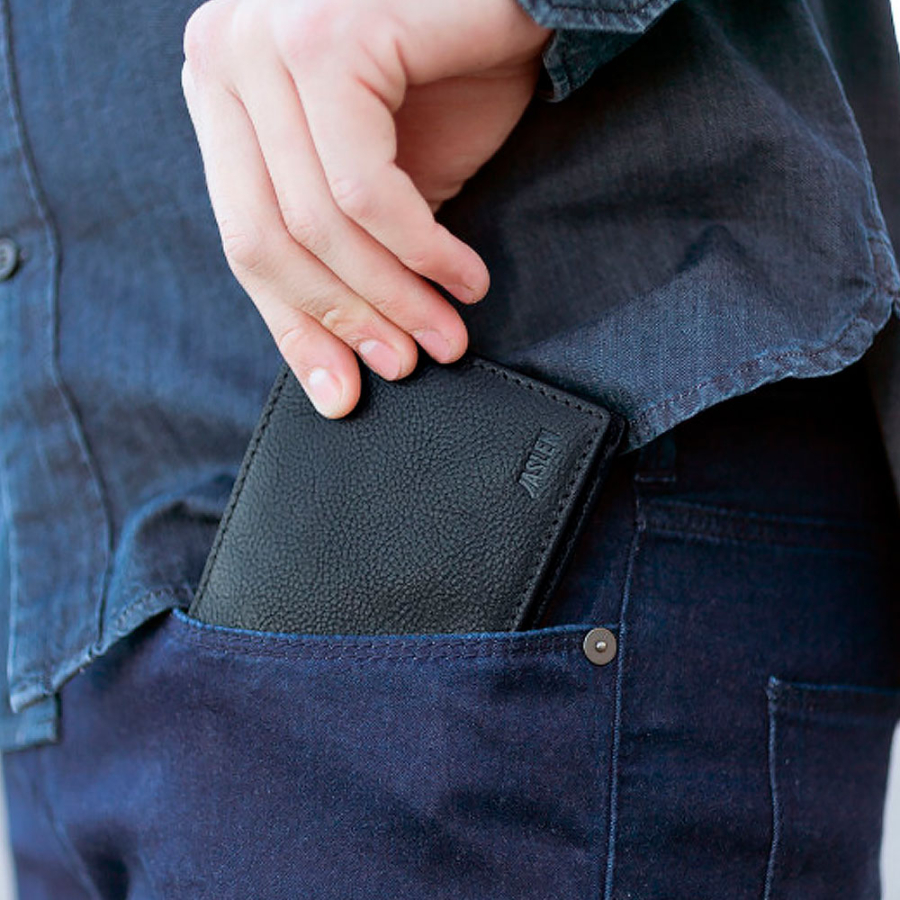 leather-wallet leather-wallet