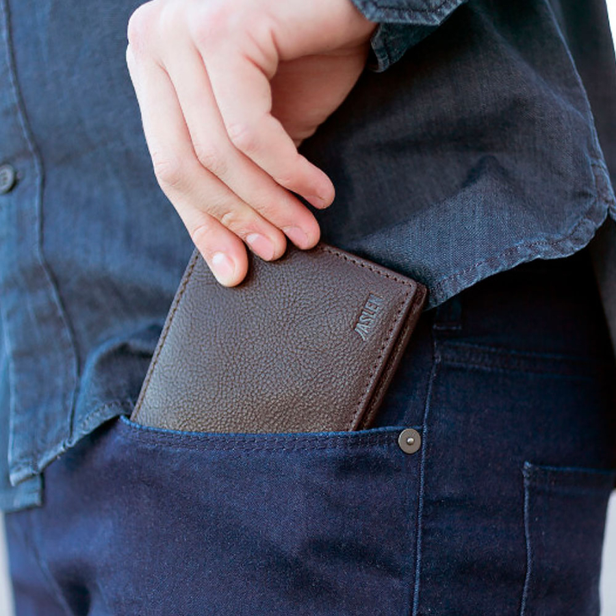 leather-wallet leather-wallet