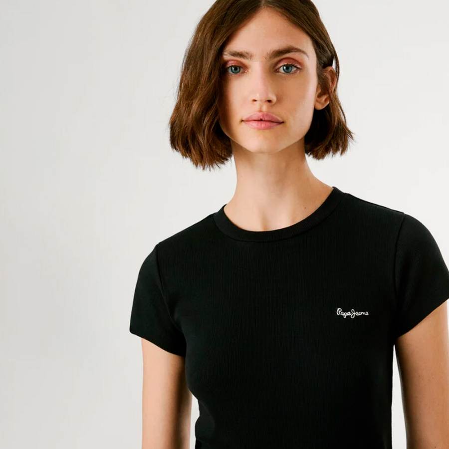 t-shirt-a-costine-con-logo-stampato t-shirt-a-costine-con-logo-stampato