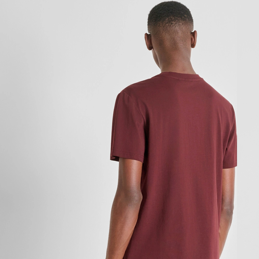 t-shirt-mit-normaler-passform-und-logodruck t-shirt-mit-normaler-passform-und-logodruck