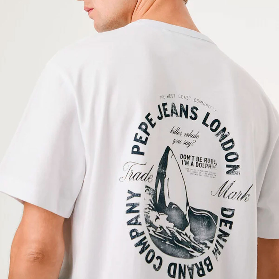 t-shirt-con-stampa-sul-retro-dal-taglio-rilassato t-shirt-con-stampa-sul-retro-dal-taglio-rilassato