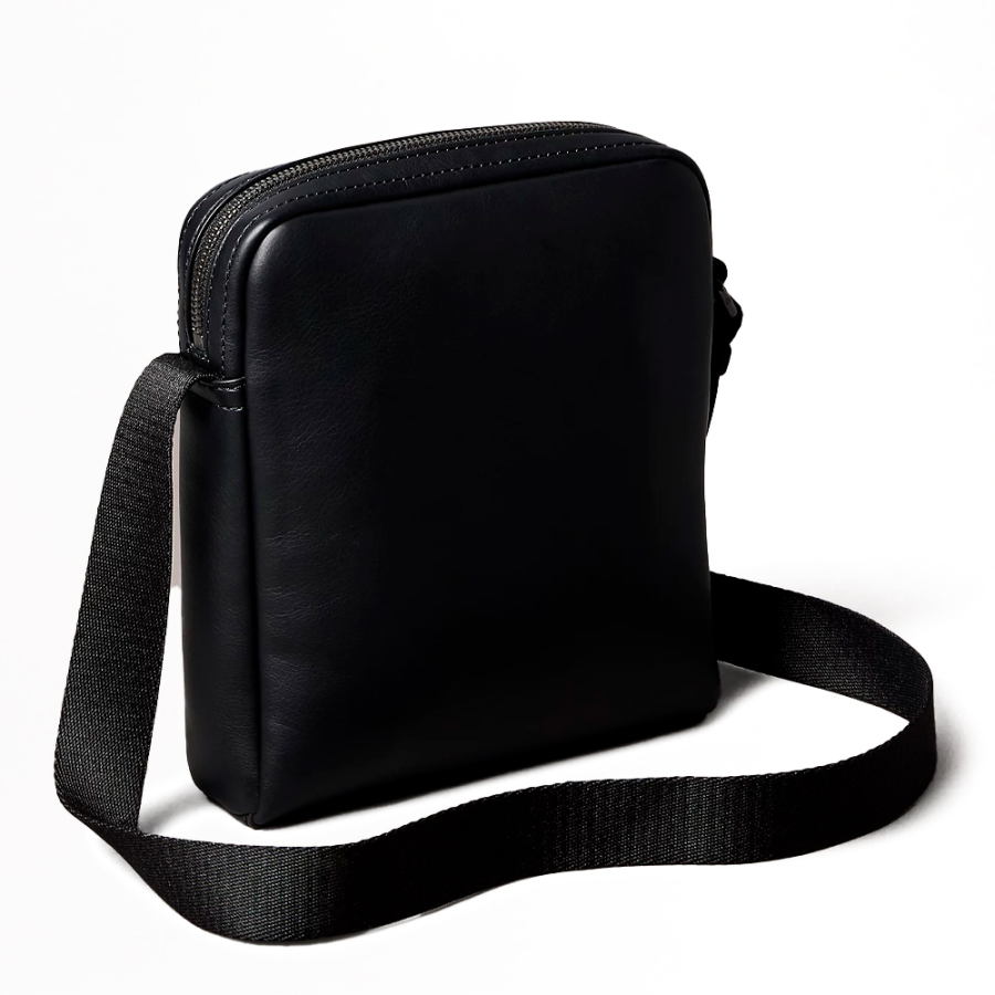 sac-reporter-avec-logo-monogramme-grave sac-reporter-avec-logo-monogramme-grave