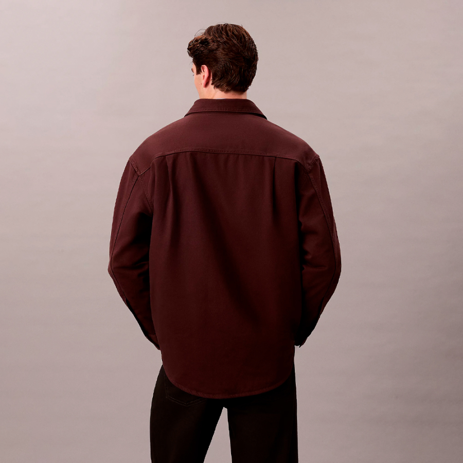 locker-sitzendes-denim-overshirt-im-stil-der-neunziger locker-sitzendes-denim-overshirt-im-stil-der-neunziger