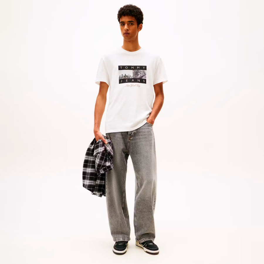 t-shirt-a-col-rond-avec-imprime t-shirt-a-col-rond-avec-imprime