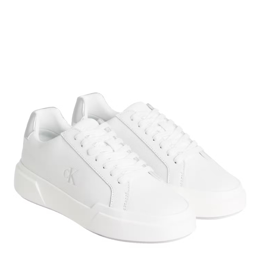 chaussure-a-lacets-a-semelle-epaisse