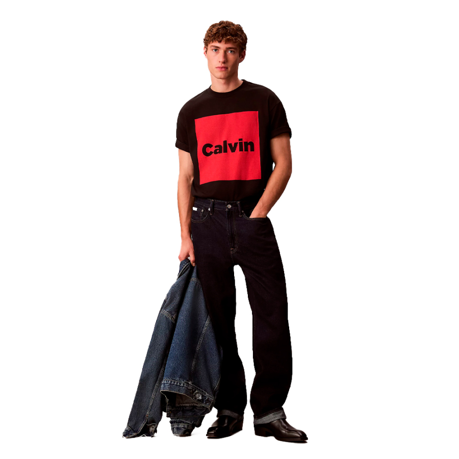 t-shirt-ample-avec-logo-graphique-encadre t-shirt-ample-avec-logo-graphique-encadre