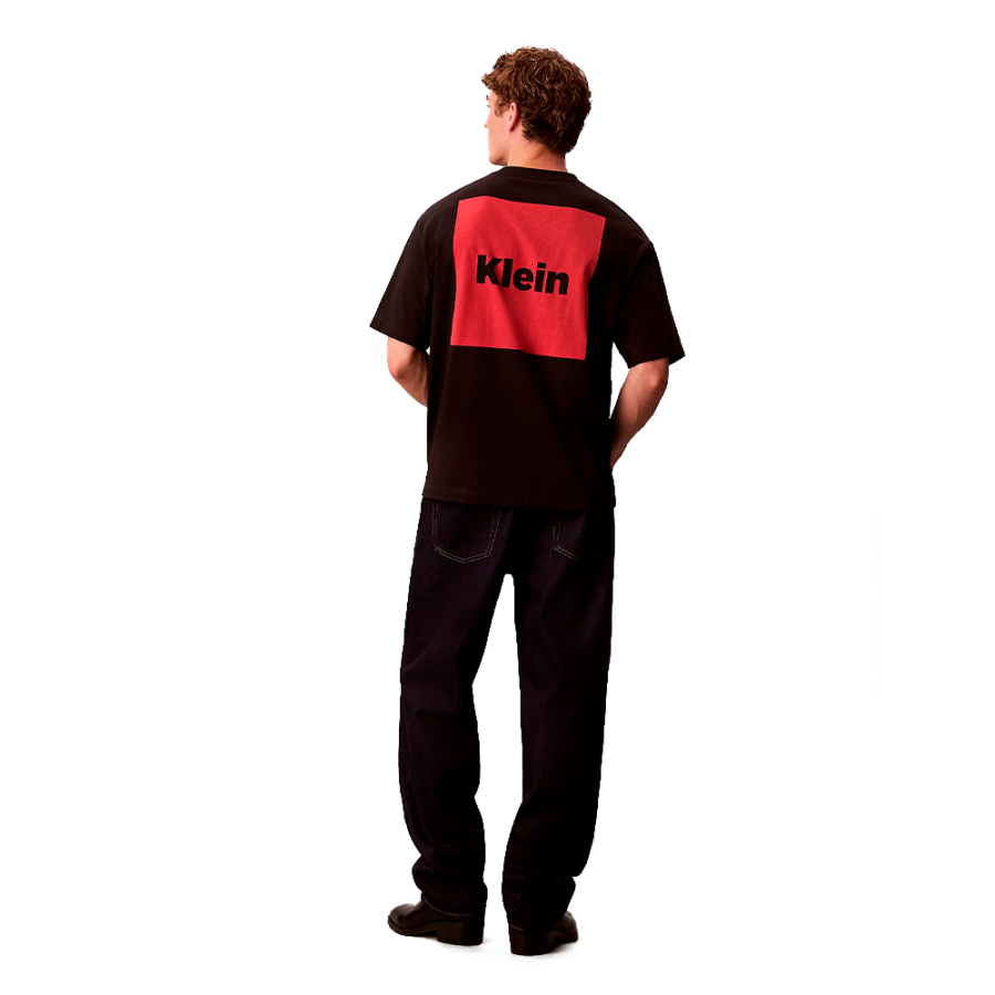 t-shirt-ample-avec-logo-graphique-encadre t-shirt-ample-avec-logo-graphique-encadre