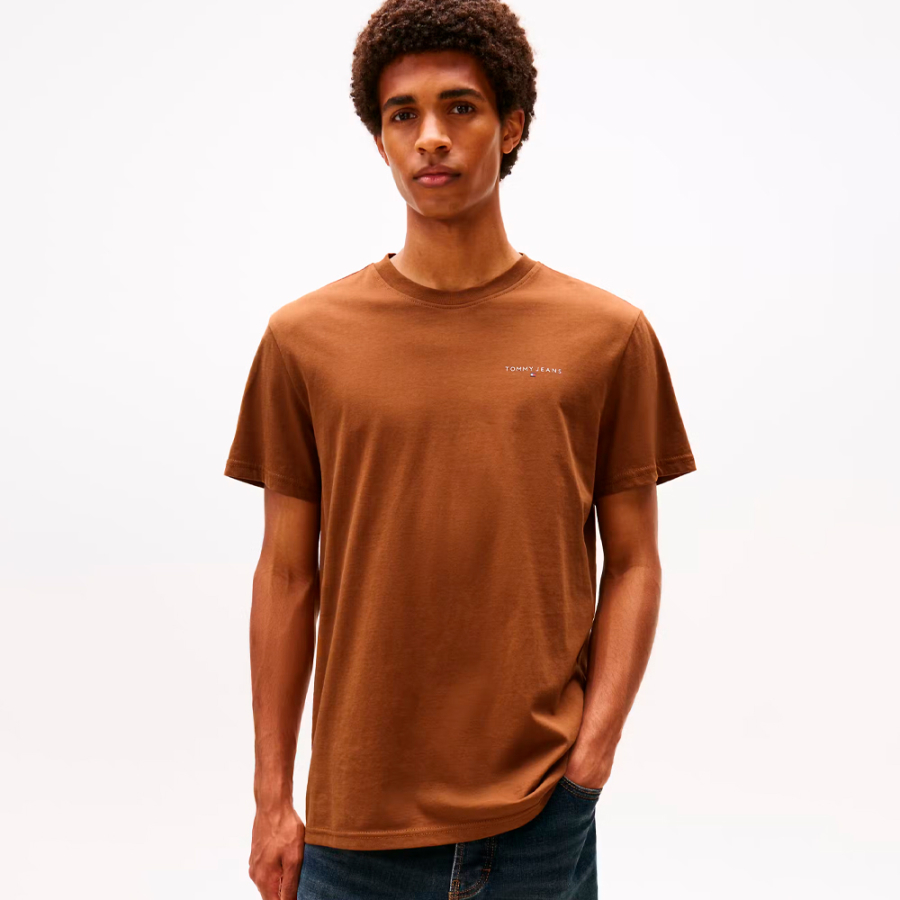 camiseta-slim-con-logo-lineal camiseta-slim-con-logo-lineal