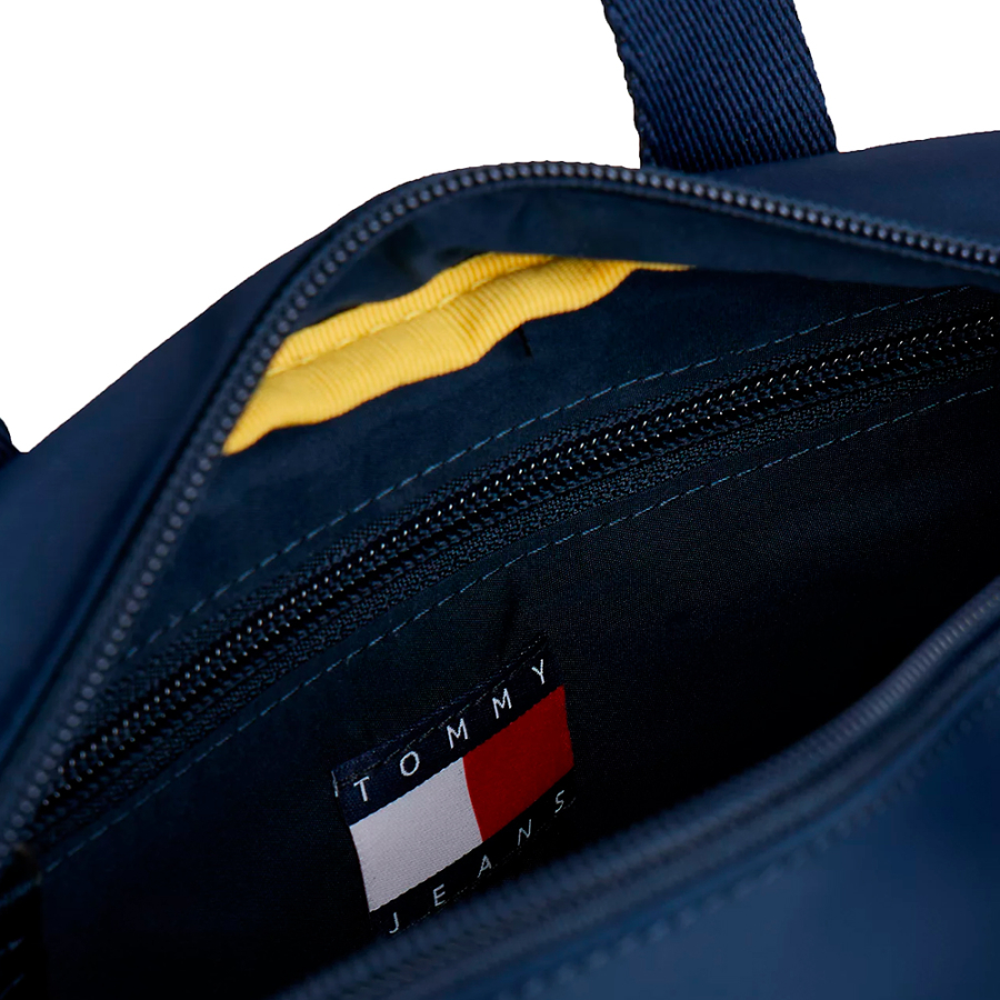 bolso-bandolera-essential-con-inscripcion bolso-bandolera-essential-con-inscripcion