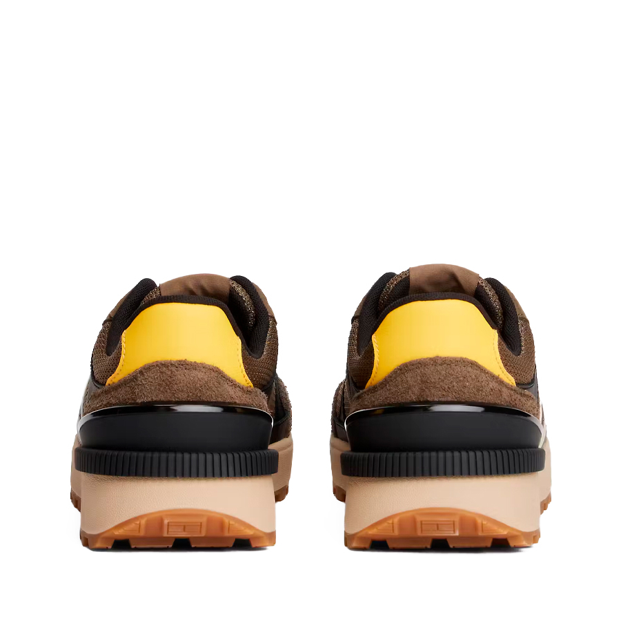 zapatillas-de-ante-con-suela-dentada