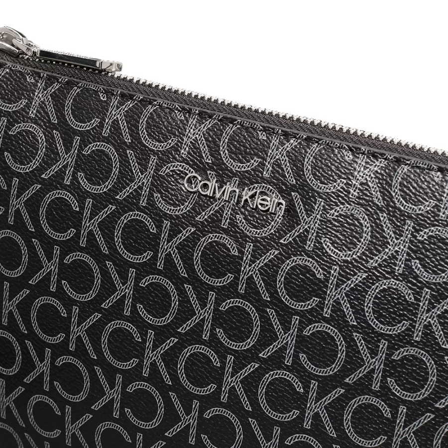 borsa-a-tracolla-con-logo borsa-a-tracolla-con-logo