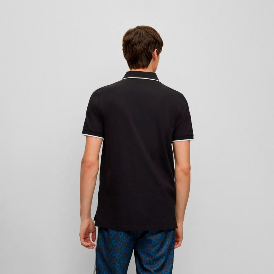 schmal-geschnittenes-polo-shirt-mit-aufgedrucktem-logo schmal-geschnittenes-polo-shirt-mit-aufgedrucktem-logo