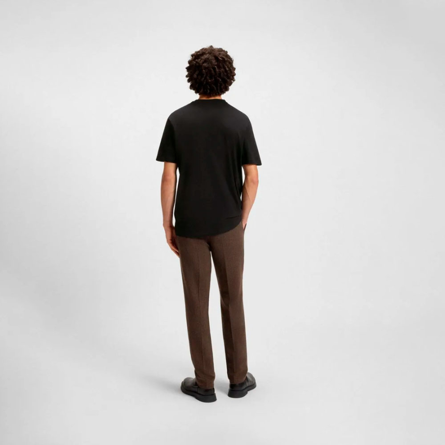 camiseta-com-logotipo-na-frente camiseta-com-logotipo-na-frente