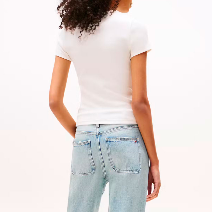 t-shirt-cotele-slim-avec-ecusson